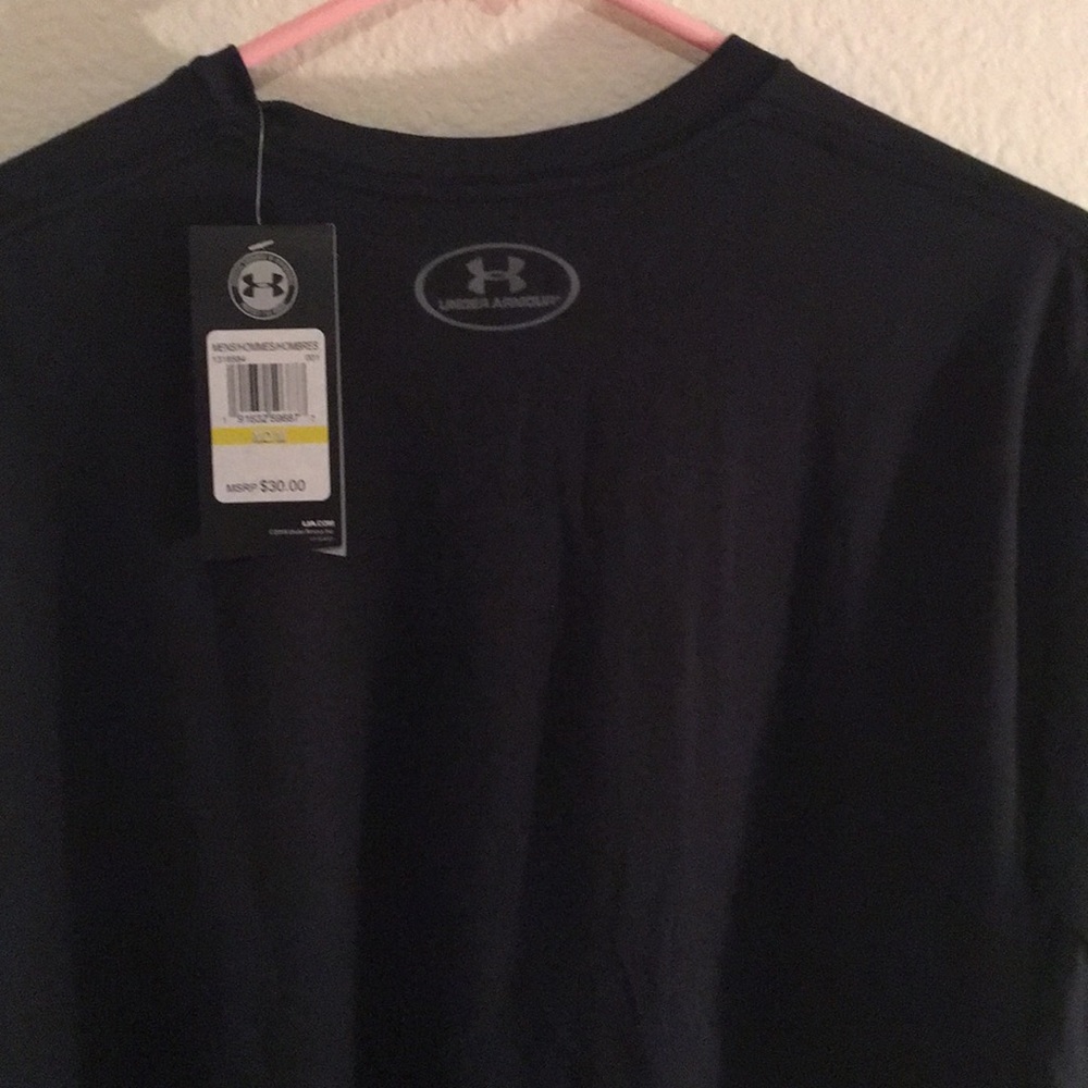 Under Armour long sleeves T shirt- Size Medium - Picture 3 of 5